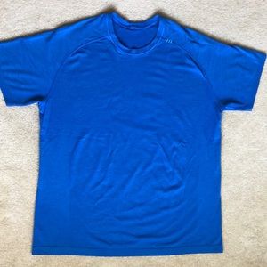 Lululemon athletica Men’s Blue Short Sleeve Shirt